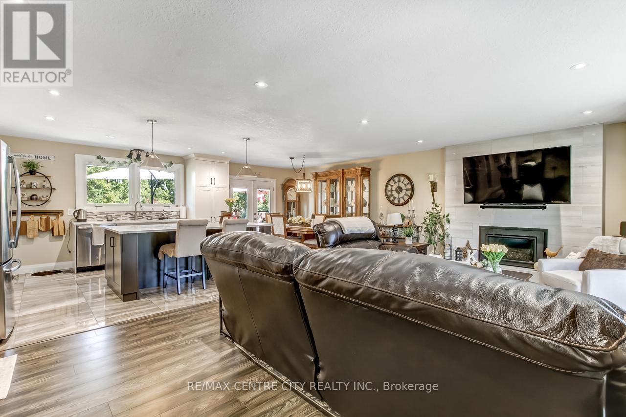 42610 Walnut Street, Central Elgin, Ontario  N0L 2L0 - Photo 6 - X12399855