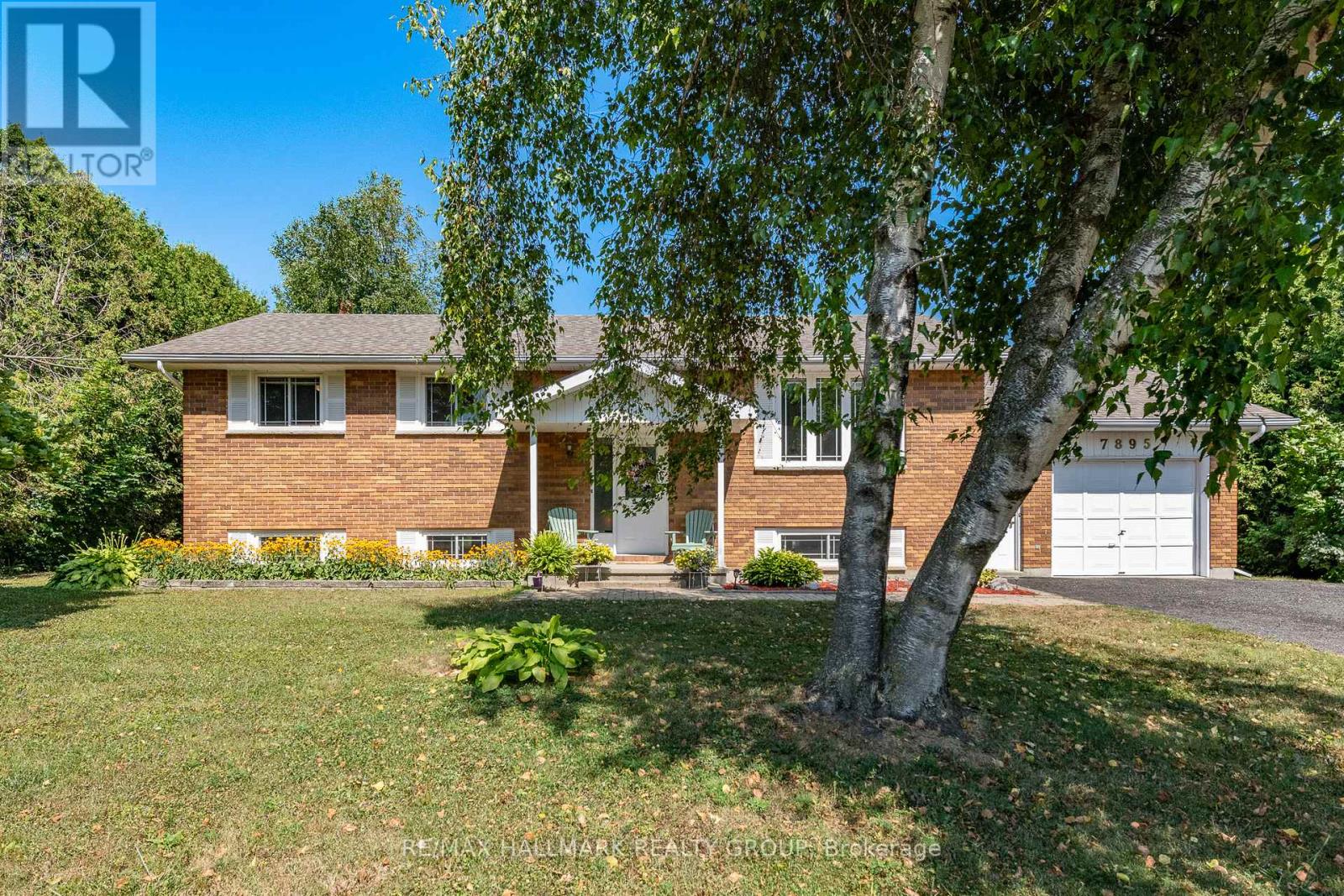 7895 Popham Street, Ottawa, Ontario  K0A 3J0 - Photo 2 - X12399842
