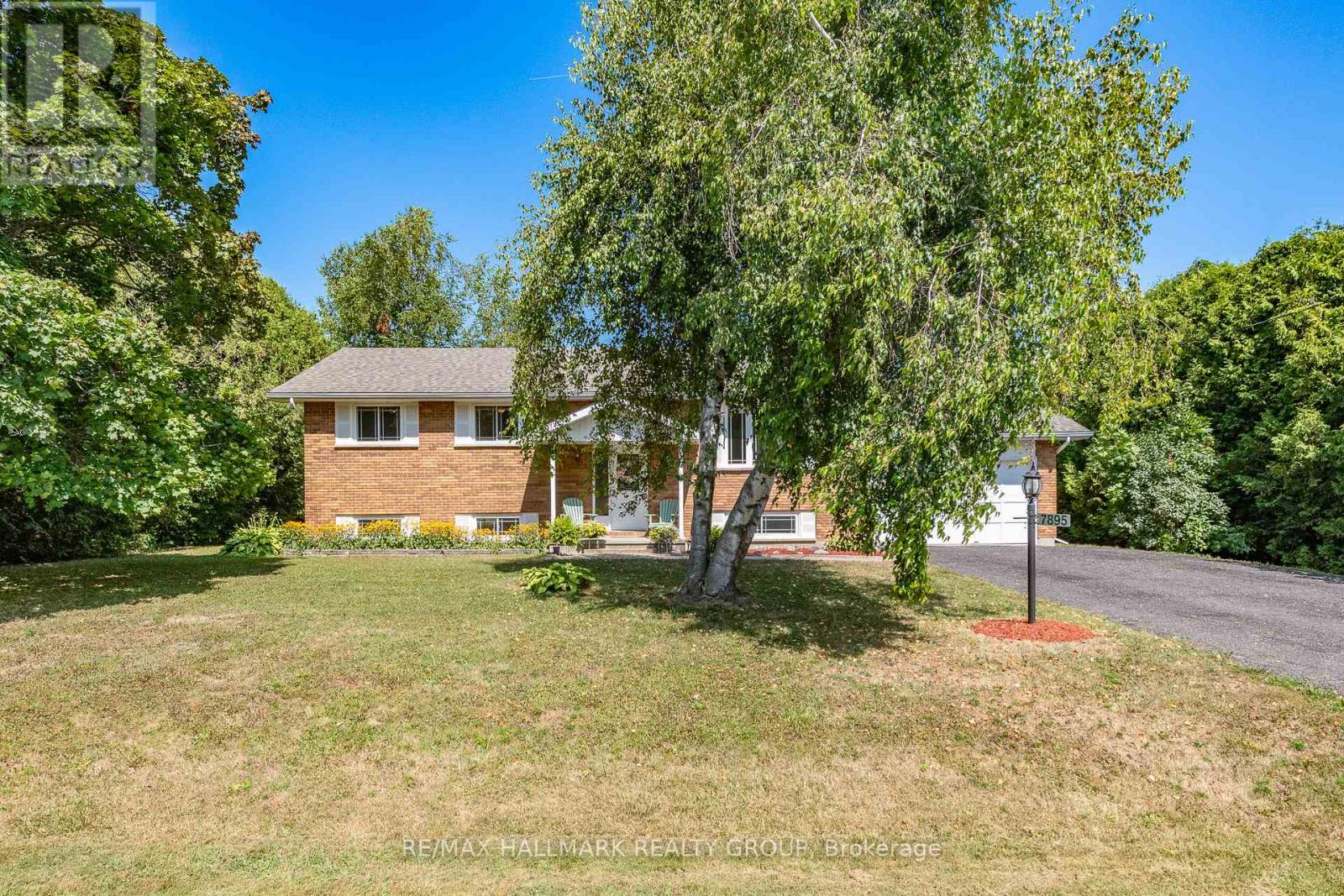 7895 Popham Street, Ottawa, Ontario  K0A 3J0 - Photo 3 - X12399842