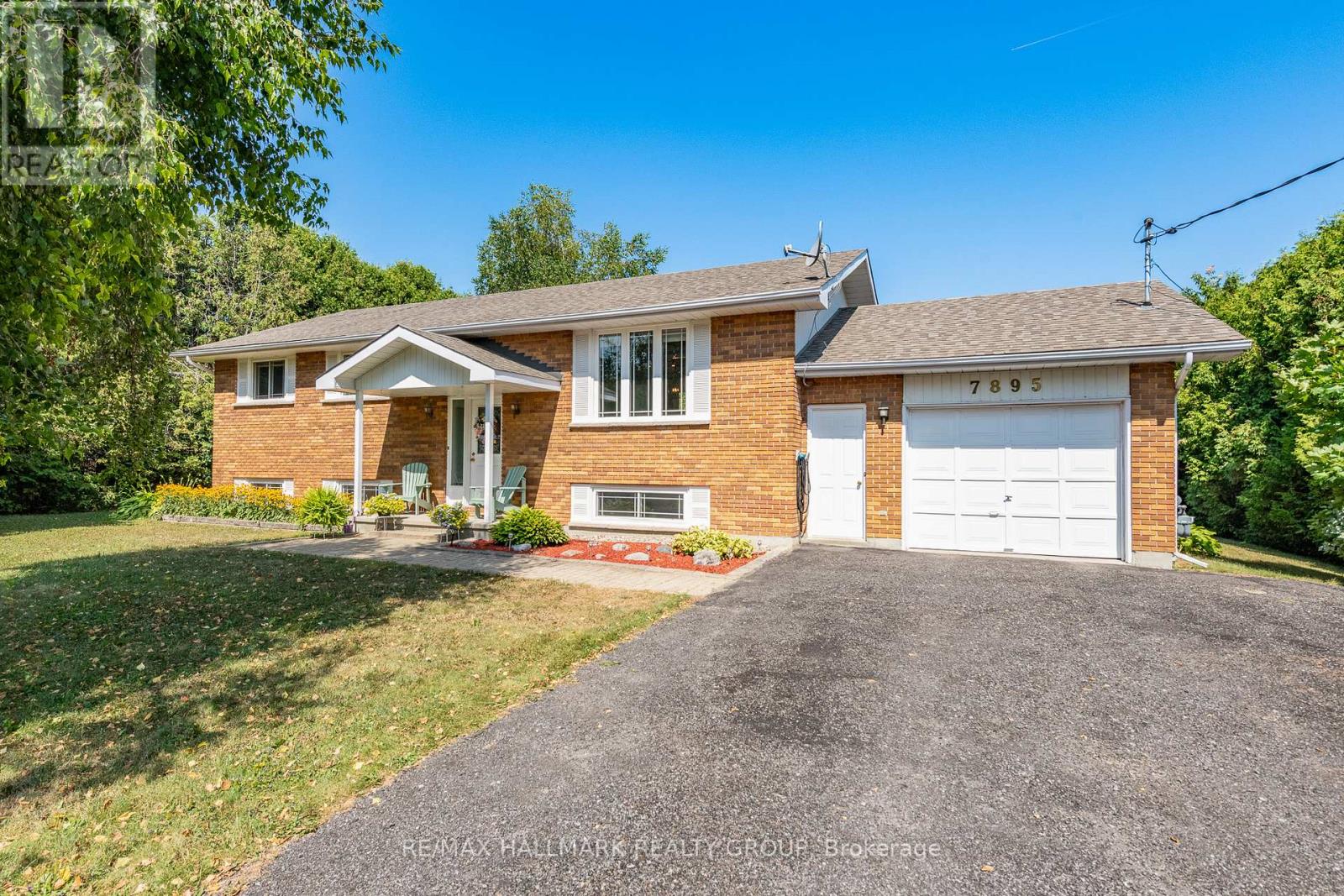 7895 Popham Street, Ottawa, Ontario  K0A 3J0 - Photo 4 - X12399842