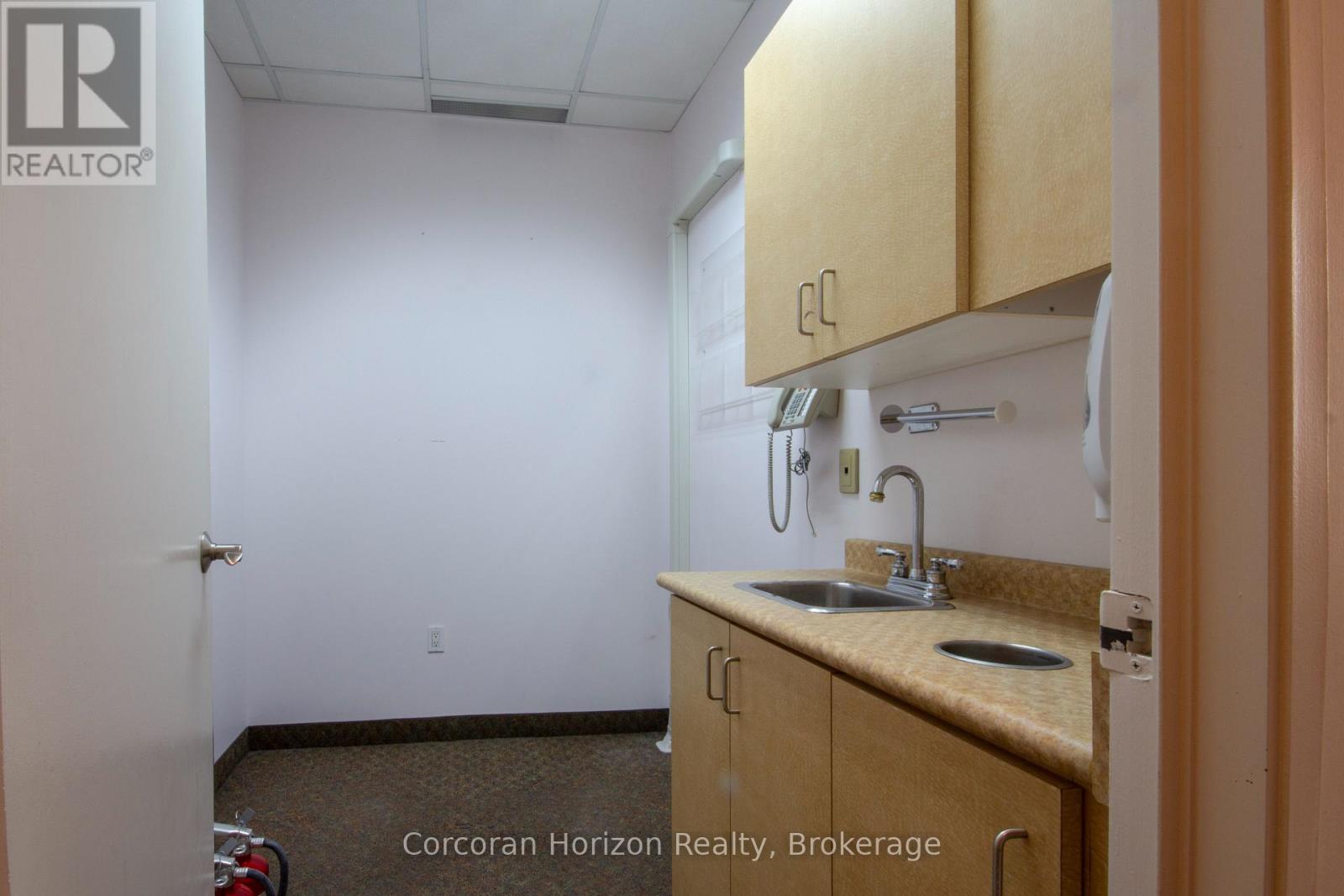 101 - 200 James Street S, Hamilton (Durand), Ontario  L8P 1Y6 - Photo 10 - X12399900