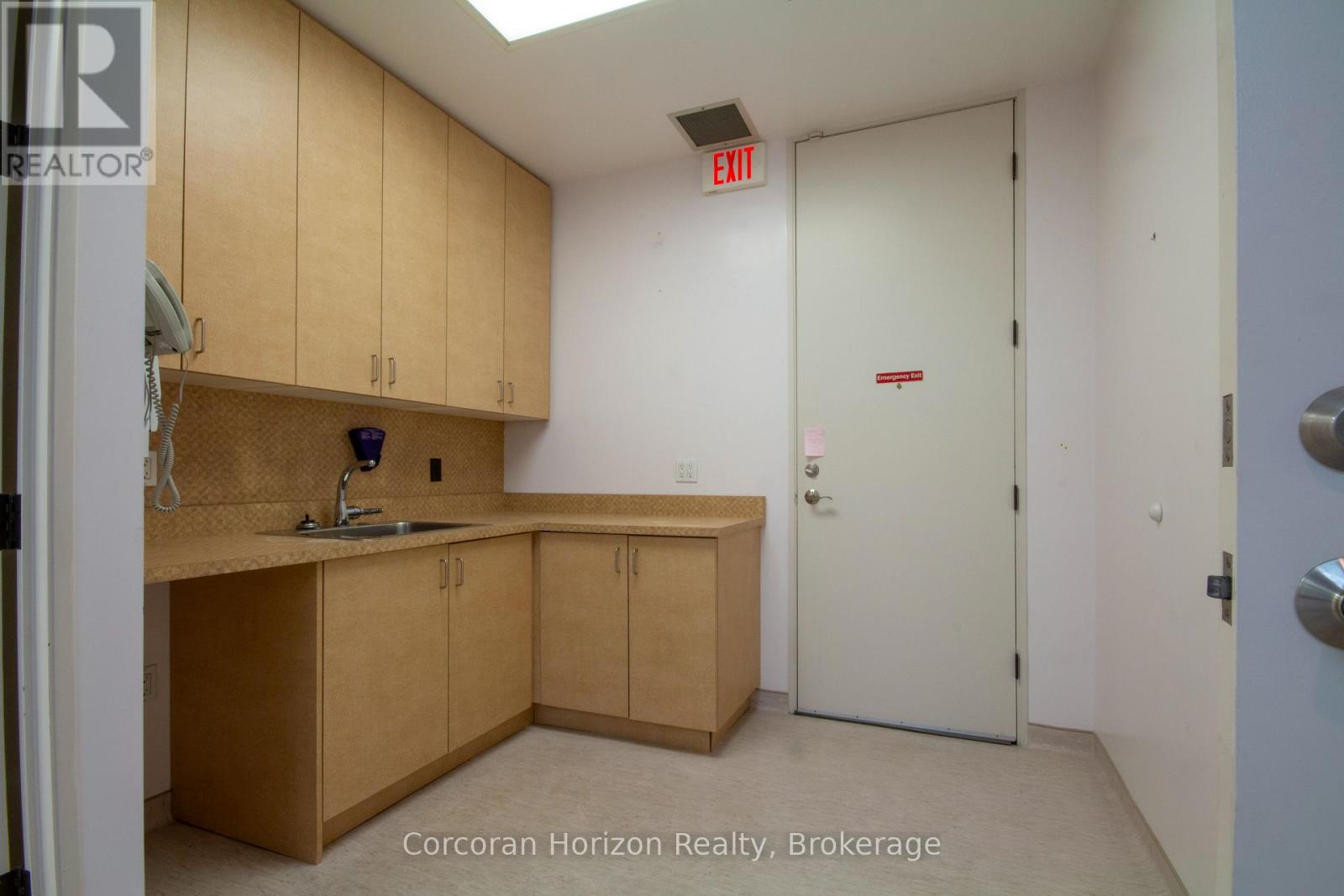 101 - 200 James Street S, Hamilton (Durand), Ontario  L8P 1Y6 - Photo 17 - X12399900