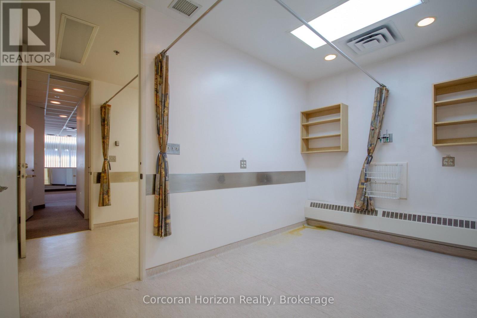 101 - 200 James Street S, Hamilton (Durand), Ontario  L8P 1Y6 - Photo 20 - X12399900