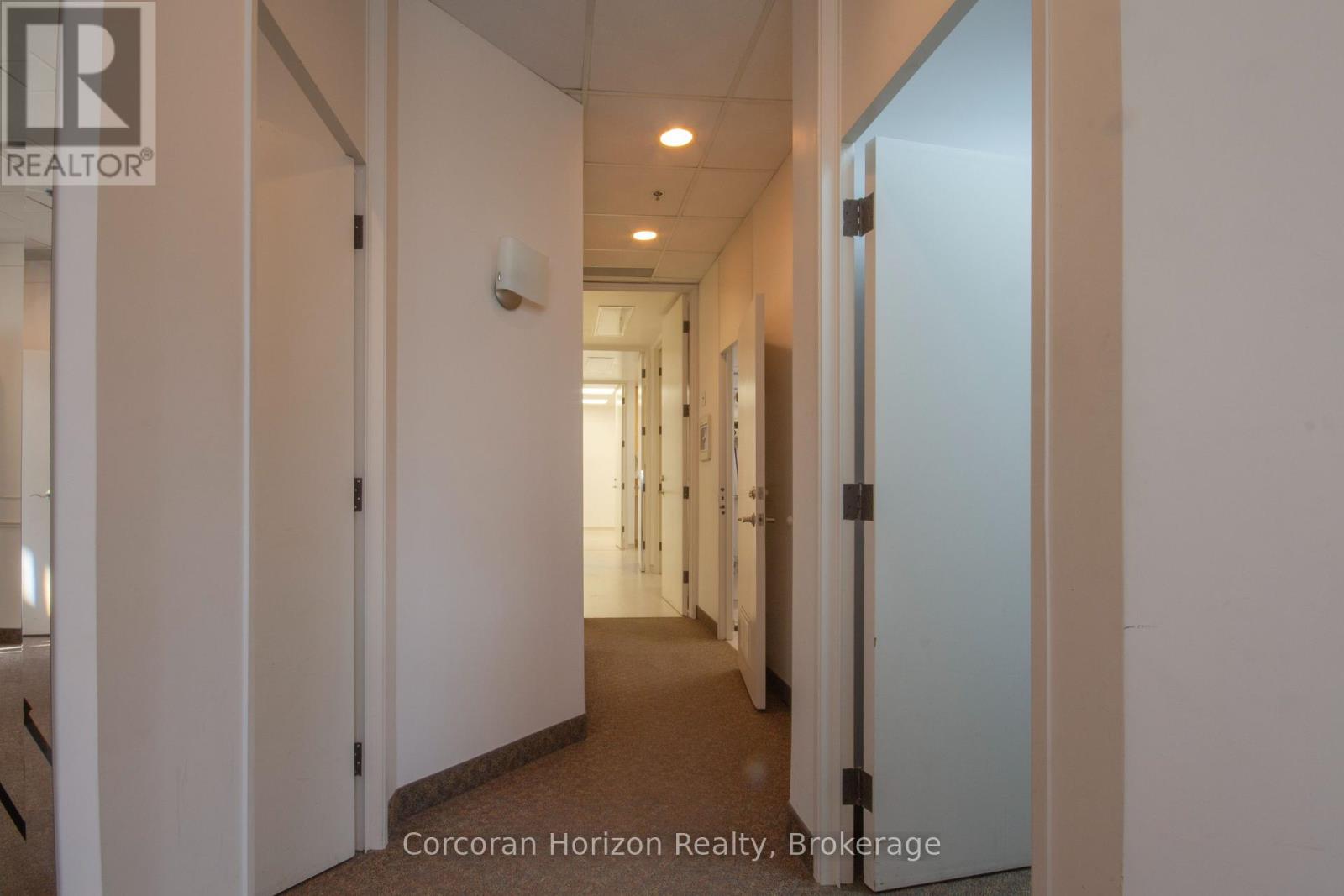 101 - 200 James Street S, Hamilton (Durand), Ontario  L8P 1Y6 - Photo 9 - X12399900