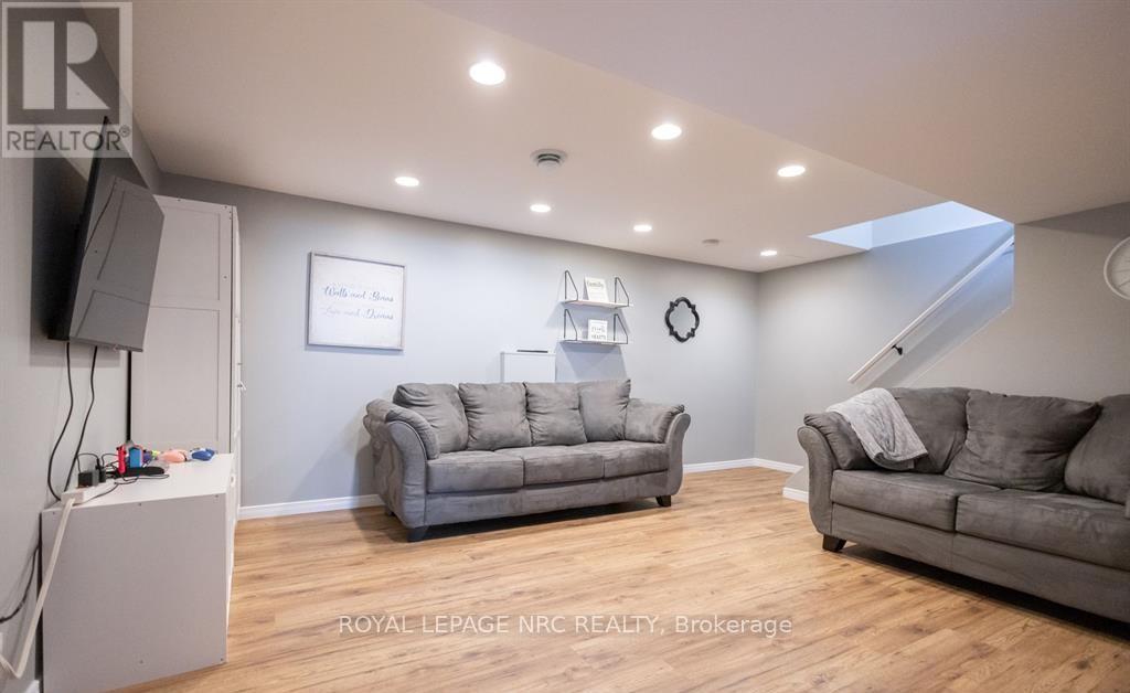 8599 Furlong Avenue, Niagara Falls, Ontario  L2G 6W9 - Photo 16 - X12399893