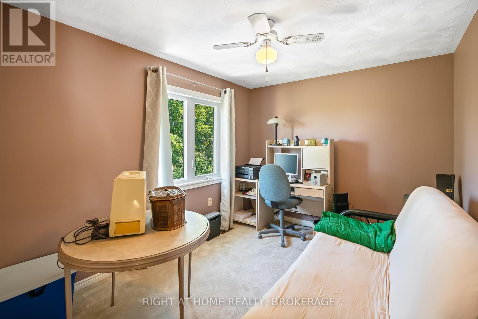 11 N Service Road, Grimsby, Ontario  L3M 4M4 - Photo 32 - X12399897