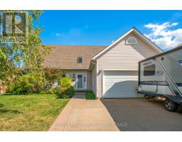 11 N SERVICE ROAD, Grimsby, Ontario