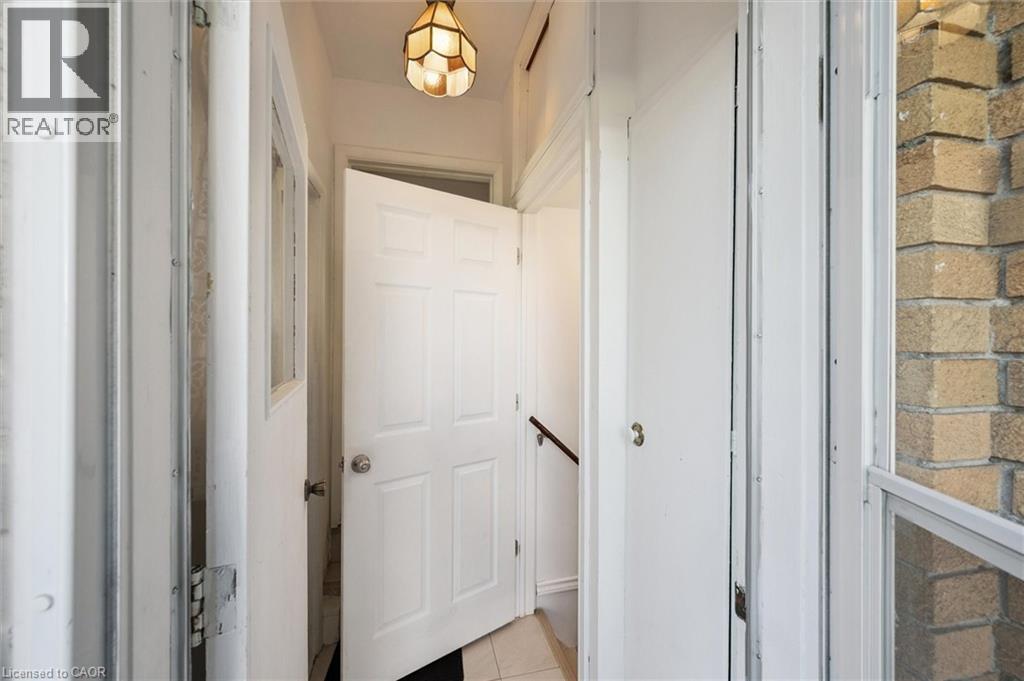 18 Cambridge Avenue Unit# Lower, Kitchener, Ontario  N2B 1N4 - Photo 6 - 40766949