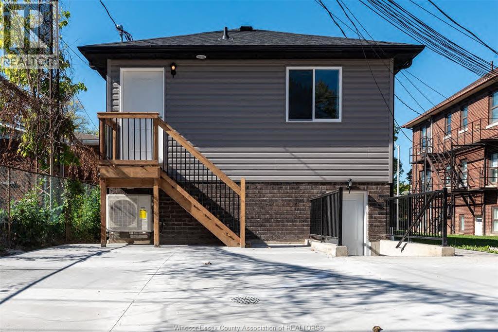 912 Hall Avenue Unit# B, Windsor, Ontario  N9A 2M5 - Photo 2 - 25023246