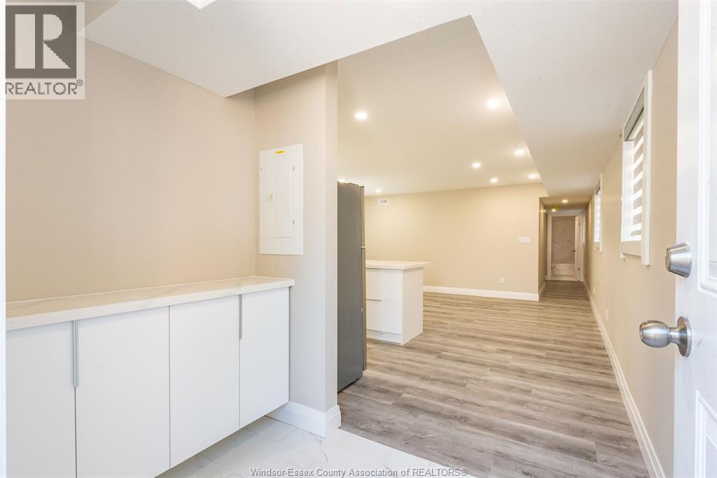 912 Hall Avenue Unit# B, Windsor, Ontario  N9A 2M5 - Photo 3 - 25023246