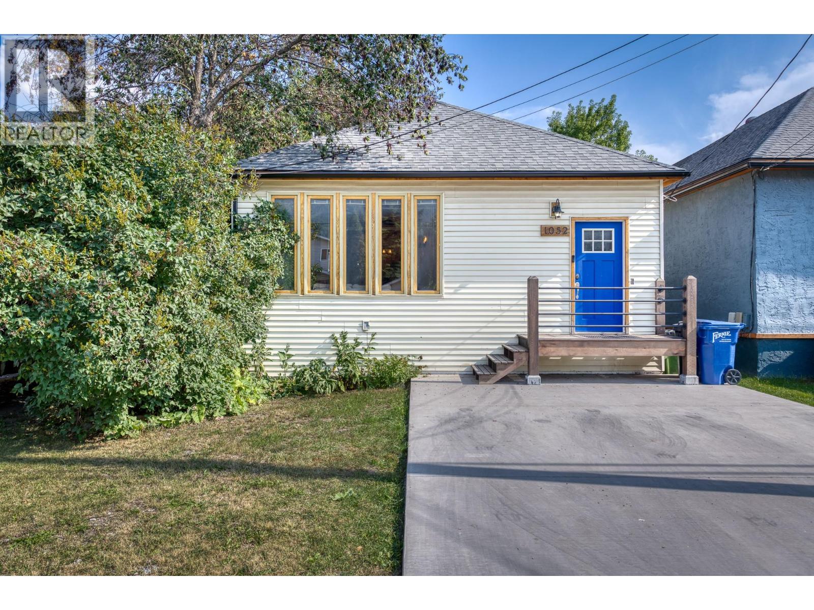 1052 5th Avenue, Fernie, British Columbia  V0B 1M0 - Photo 1 - 10361415