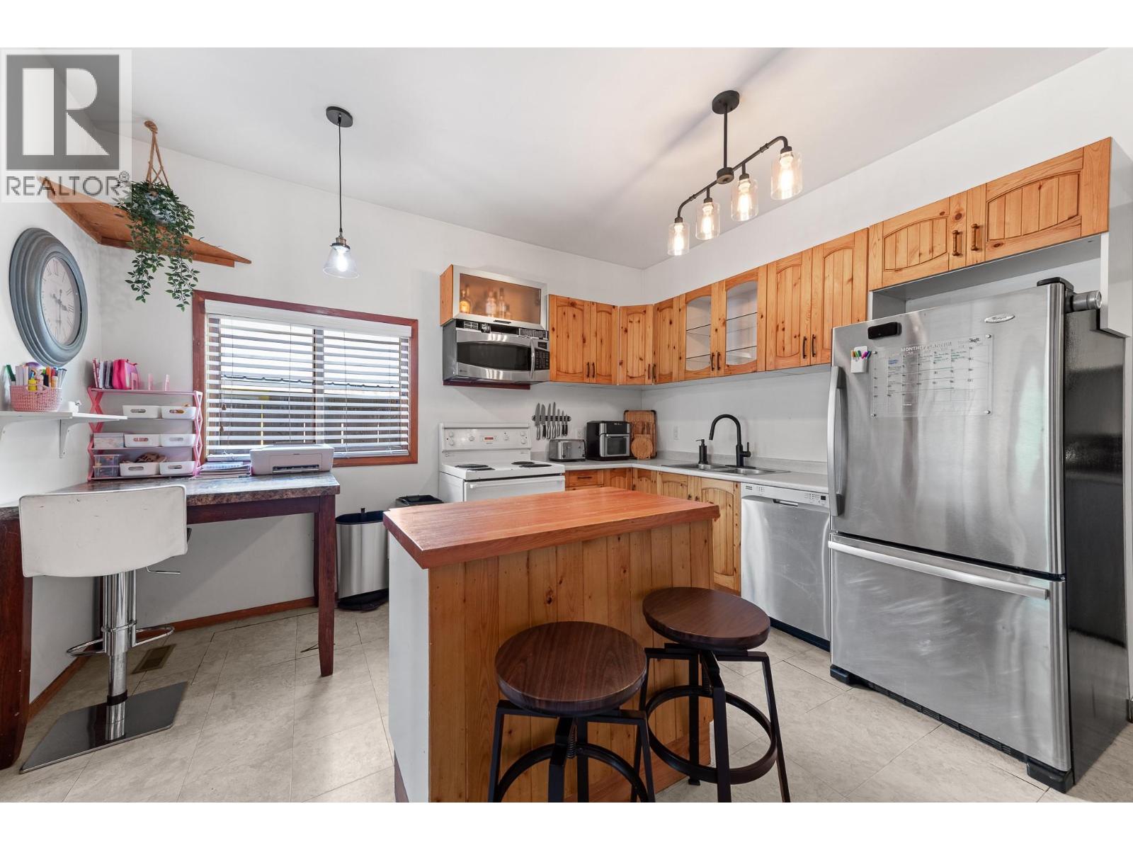 1052 5th Avenue, Fernie, British Columbia  V0B 1M0 - Photo 16 - 10361415