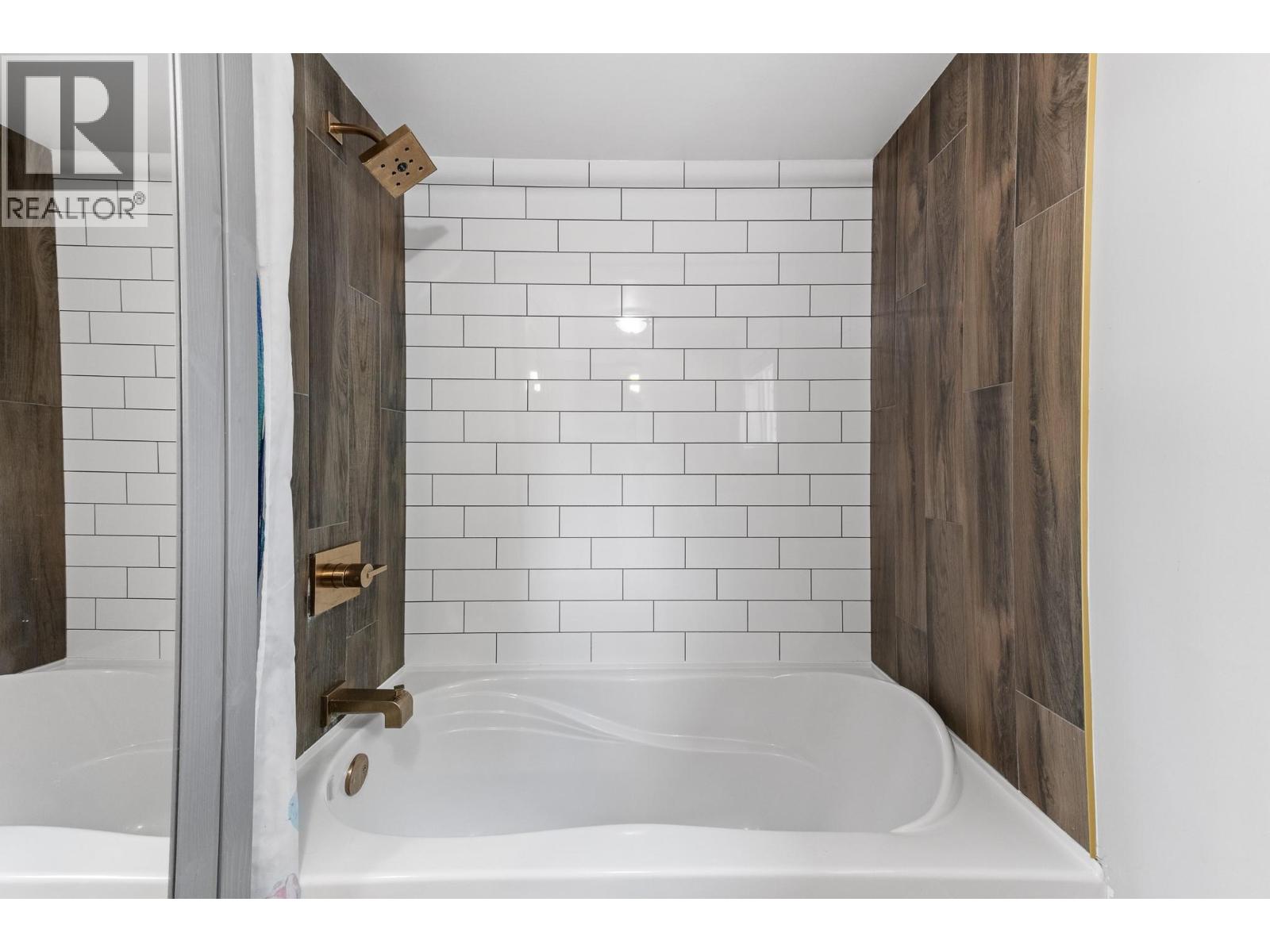 1052 5th Avenue, Fernie, British Columbia  V0B 1M0 - Photo 24 - 10361415
