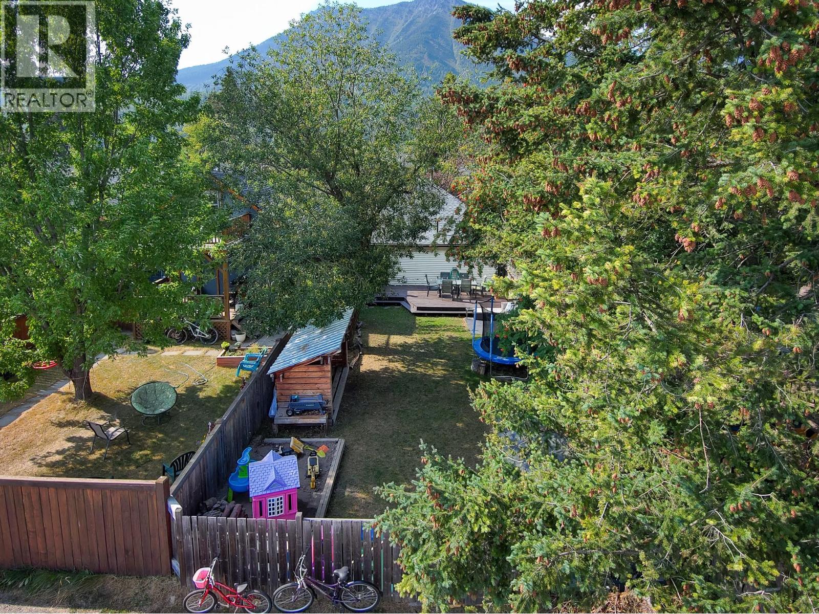 1052 5th Avenue, Fernie, British Columbia  V0B 1M0 - Photo 36 - 10361415