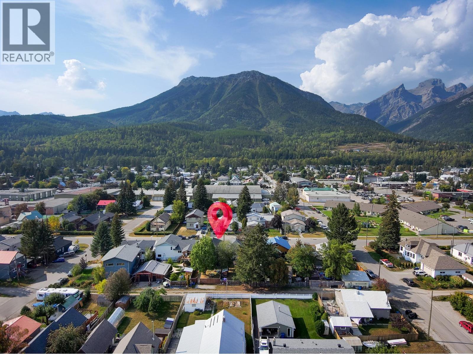1052 5th Avenue, Fernie, British Columbia  V0B 1M0 - Photo 38 - 10361415