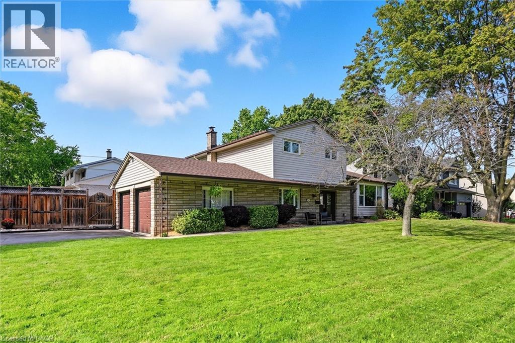641 Holt Drive, Burlington, Ontario  L7T 3N4 - Photo 2 - 40768960