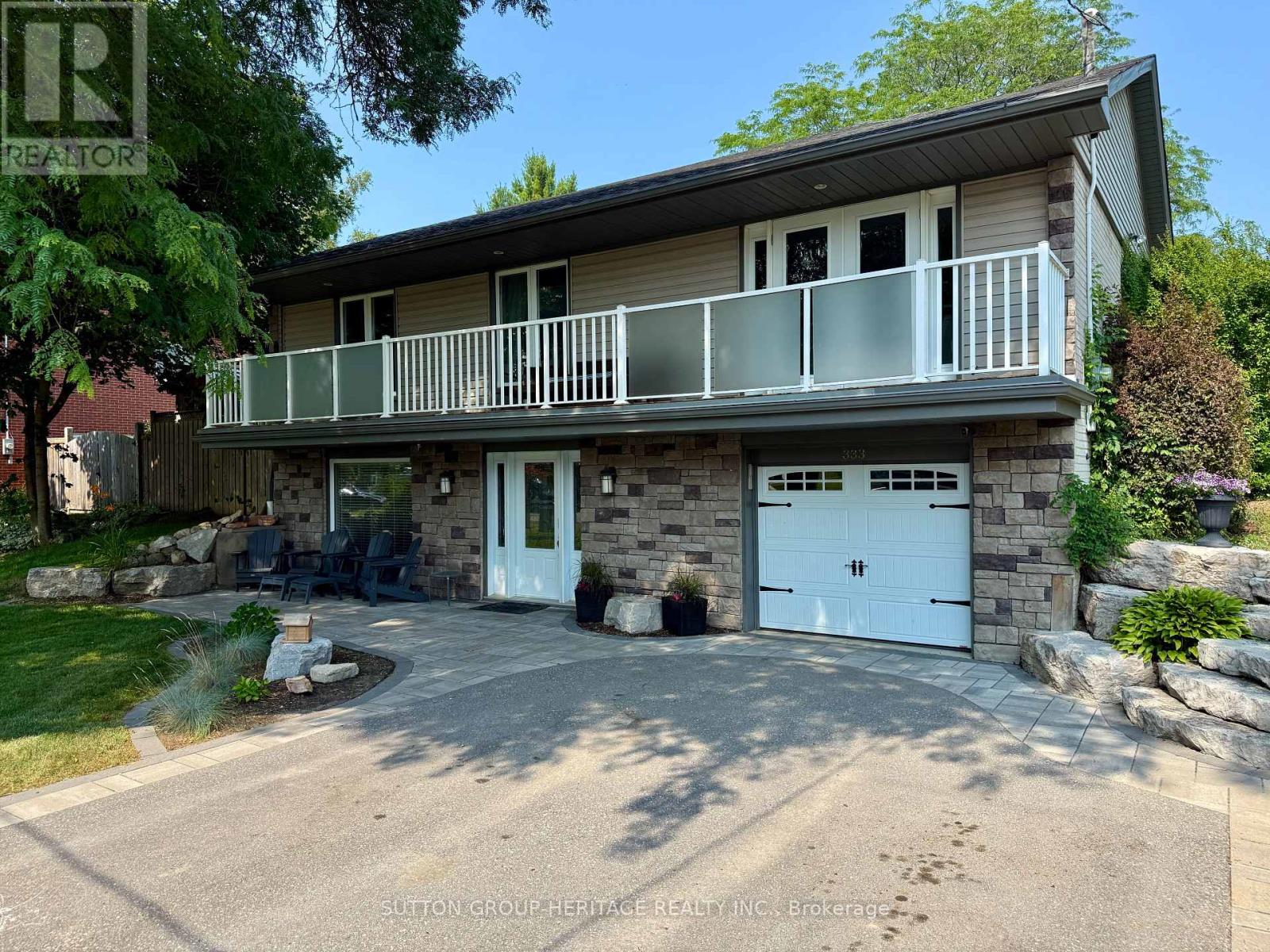 333 Fairview Drive, Whitby, Ontario  L1N 3A7 - Photo 1 - E12399641
