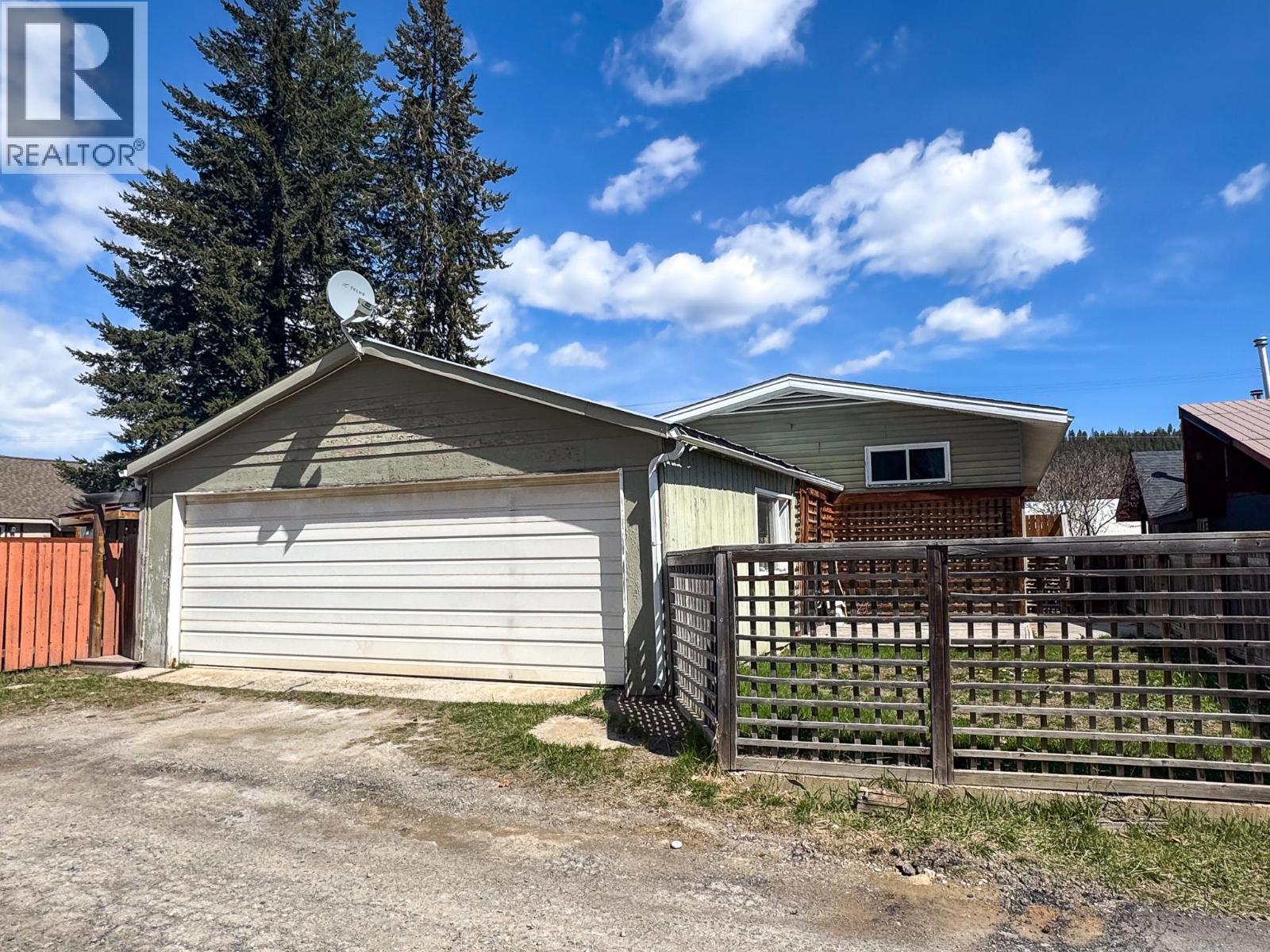 2165 Warren Avenue, Kimberley, British Columbia V1A 1S6 - Photo 3 - 10362510