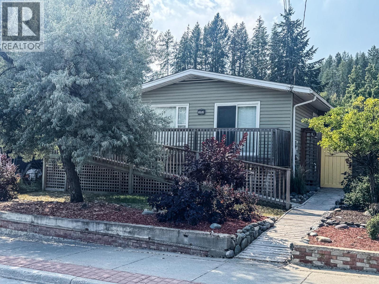 2165 Warren Avenue, Kimberley, British Columbia V1A 1S6 - Photo 2 - 10362510