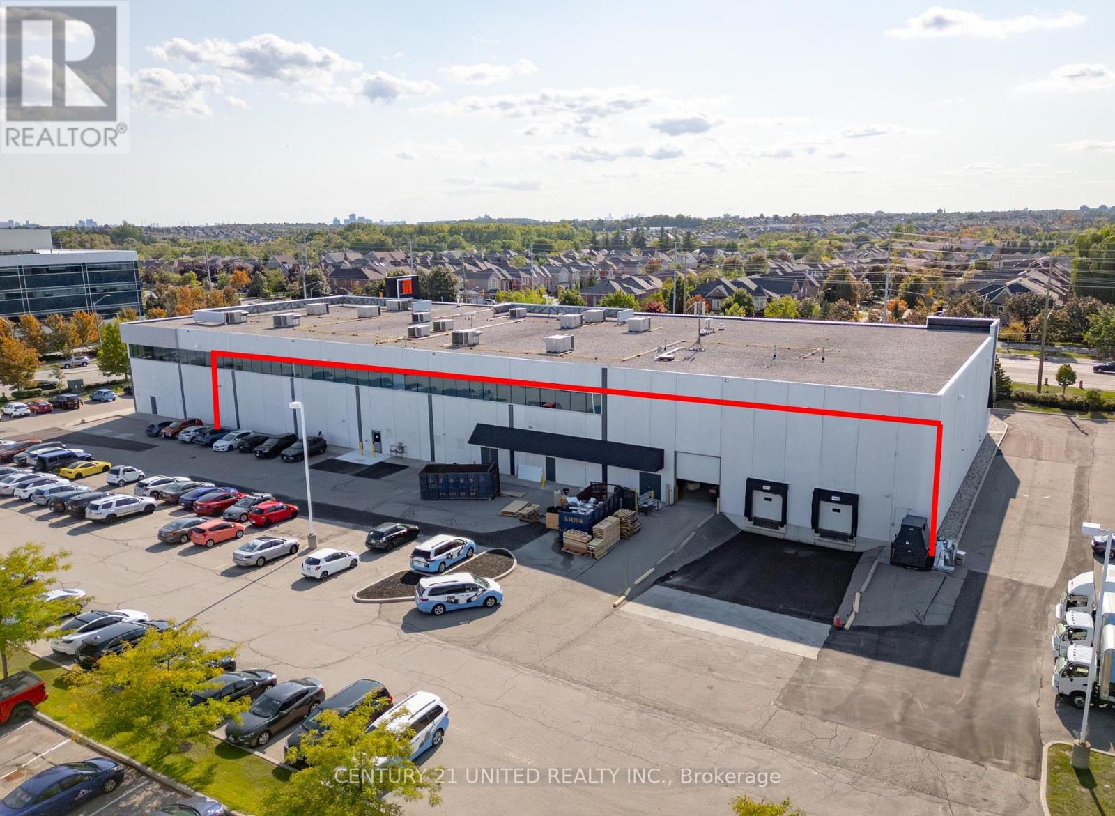 2 - 10 Via Renzo Drive, Richmond Hill, Ontario  L4S 0B6 - Photo 3 - N12358957