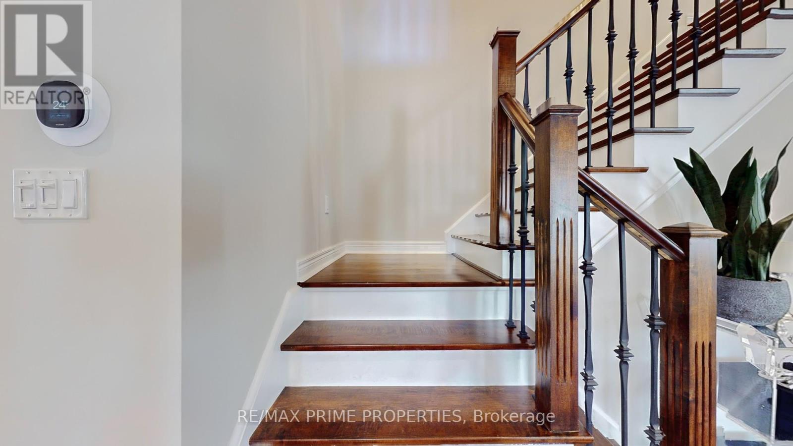 17 Raintree Crescent, Richmond Hill (Oak Ridges), Ontario  L4E 3T5 - Photo 12 - N12399619