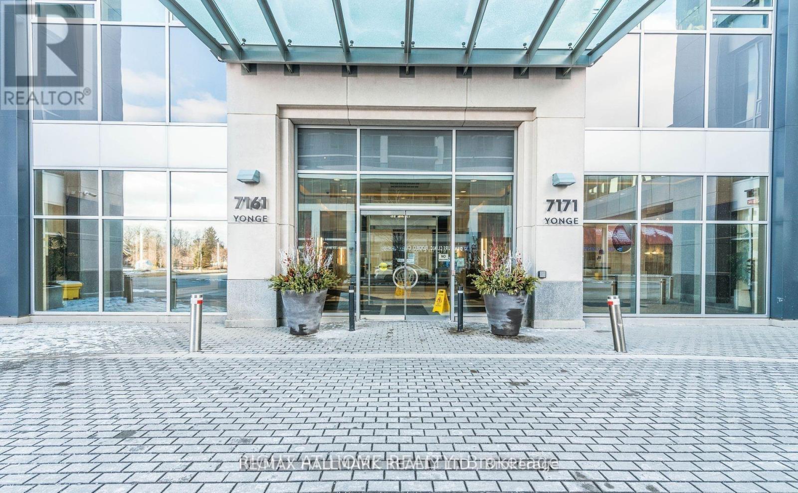911 - 7171 Yonge Street, Markham, Ontario  L3T 0C5 - Photo 1 - N12399709