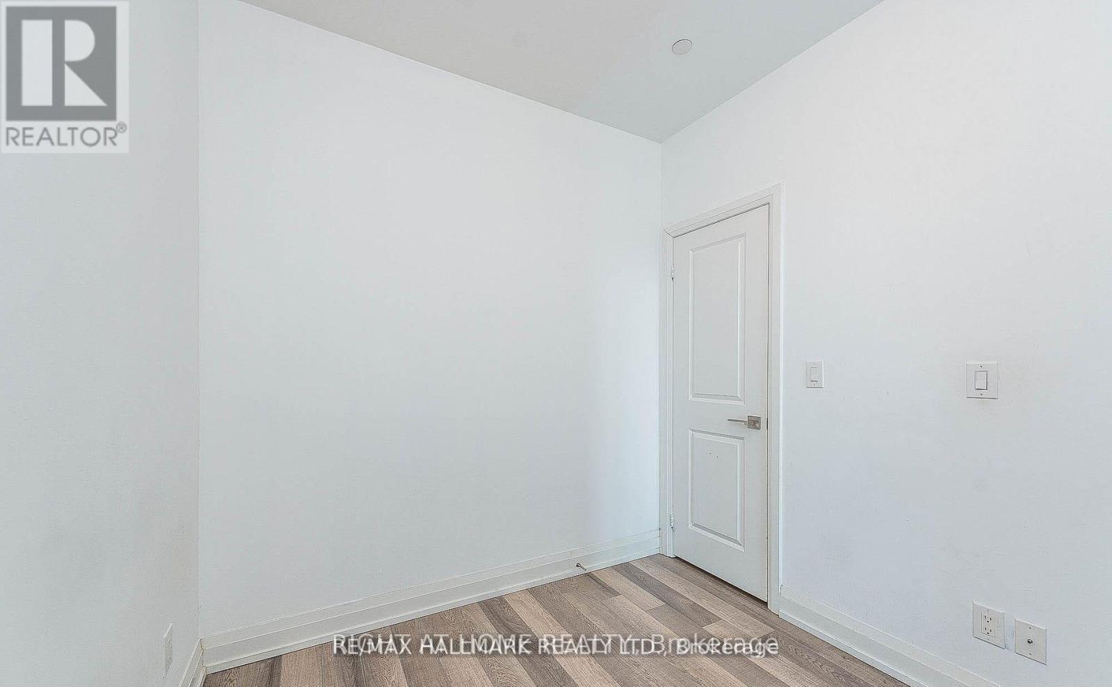 911 - 7171 Yonge Street, Markham, Ontario  L3T 0C5 - Photo 10 - N12399709