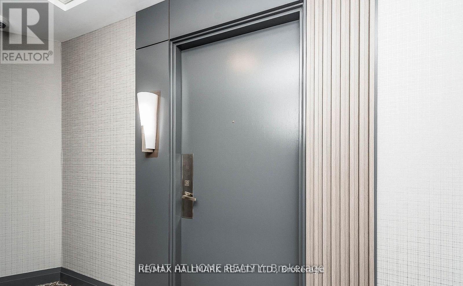 911 - 7171 Yonge Street, Markham, Ontario  L3T 0C5 - Photo 2 - N12399709