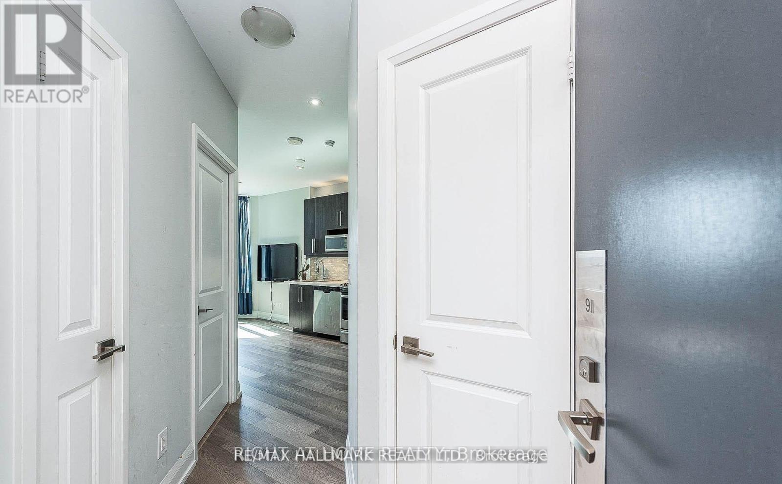 911 - 7171 Yonge Street, Markham, Ontario  L3T 0C5 - Photo 3 - N12399709