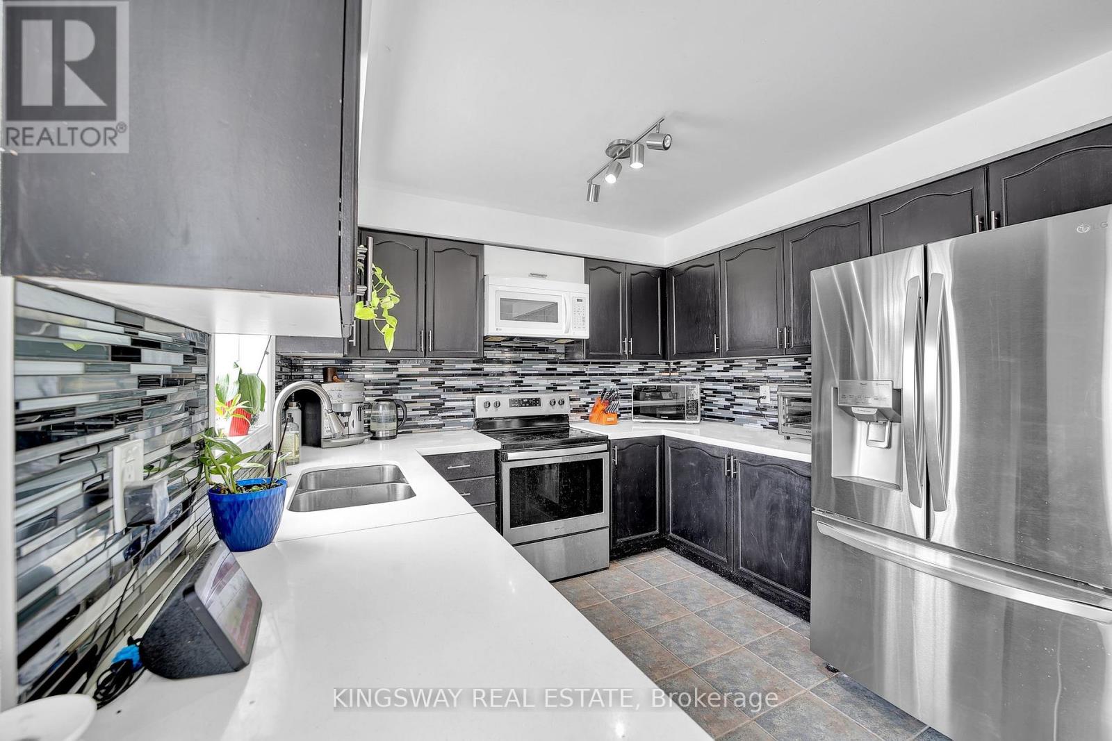 1139 Oriole Crescent, Innisfil, Ontario  L9S 2A8 - Photo 16 - N12399723