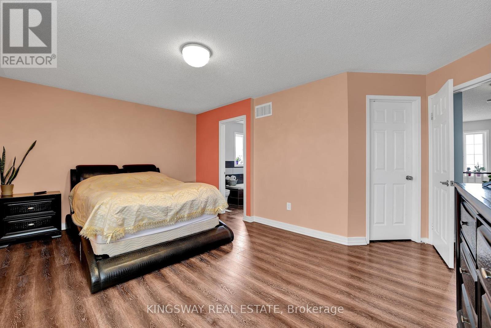 1139 Oriole Crescent, Innisfil, Ontario  L9S 2A8 - Photo 29 - N12399723