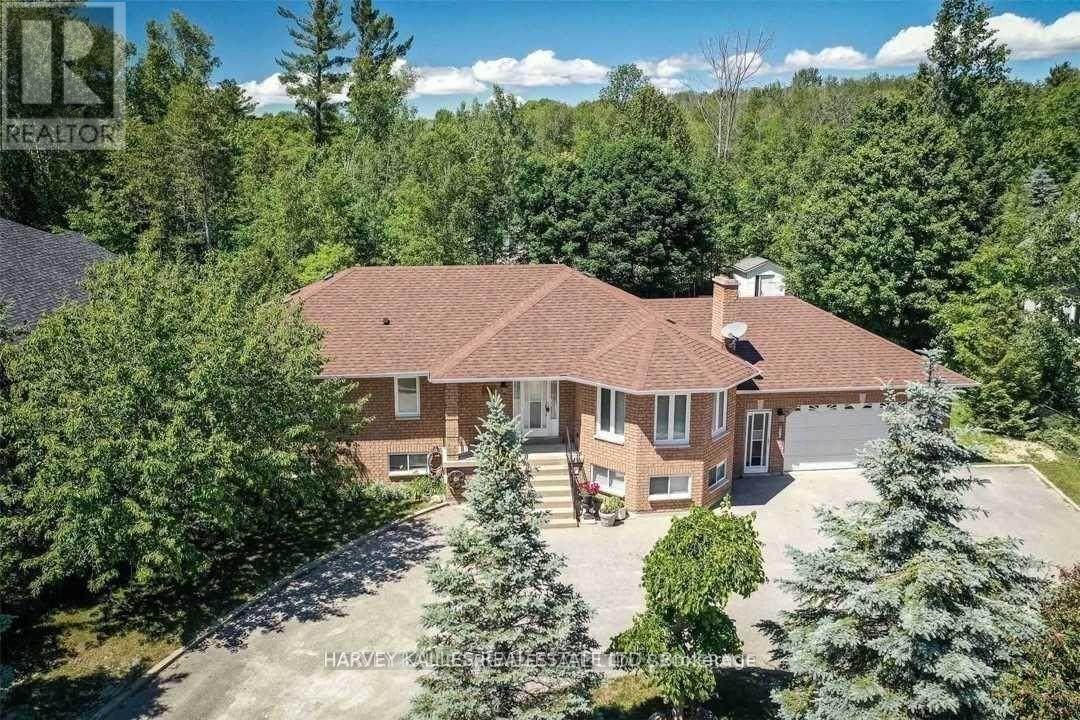LOWER - 11 TWIN PINES DRIVE, Wasaga Beach, Ontario