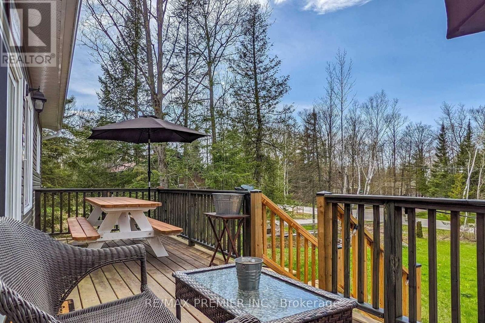 2288 Champlain Road, Tiny, Ontario  L9M 0C6 - Photo 3 - S12399733