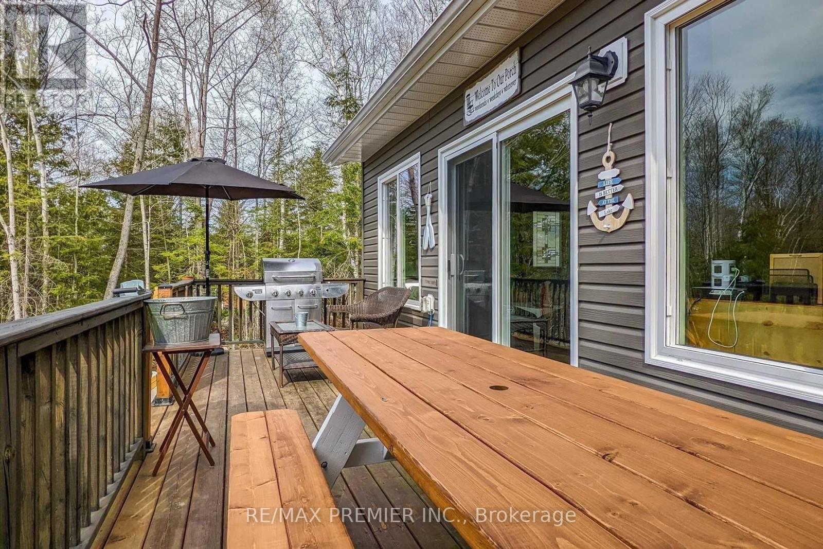 2288 Champlain Road, Tiny, Ontario  L9M 0C6 - Photo 4 - S12399733