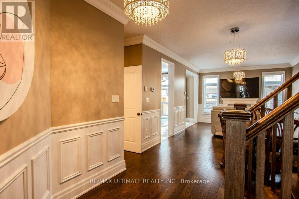 38 Catherine Drive, Barrie, Ontario  L4N 6Z3 - Photo 4 - S12399764