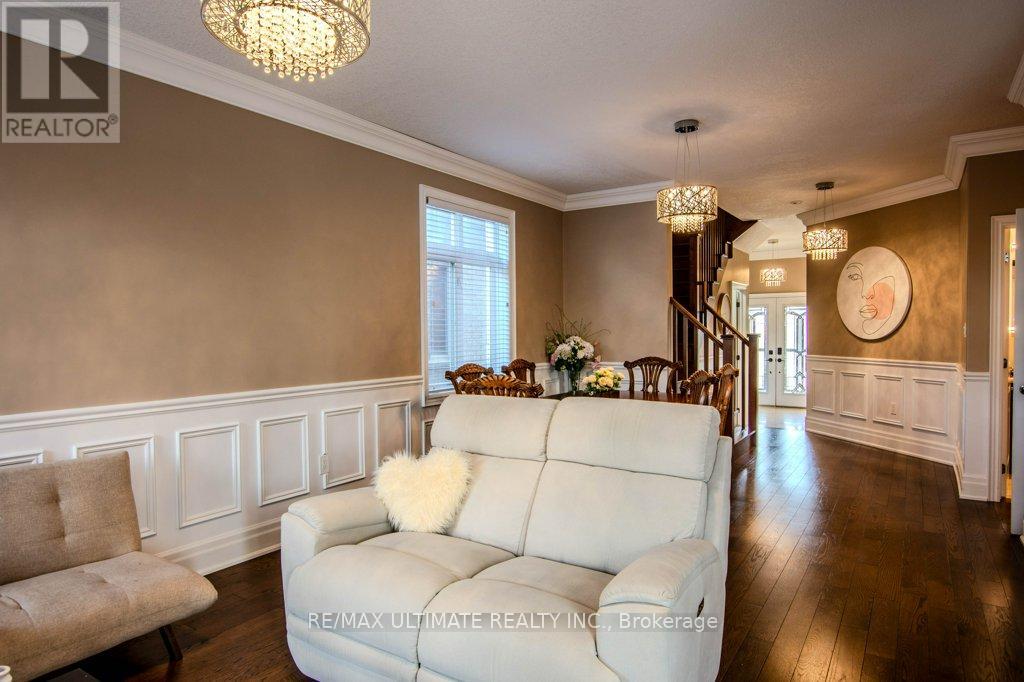 38 Catherine Drive, Barrie, Ontario  L4N 6Z3 - Photo 9 - S12399764