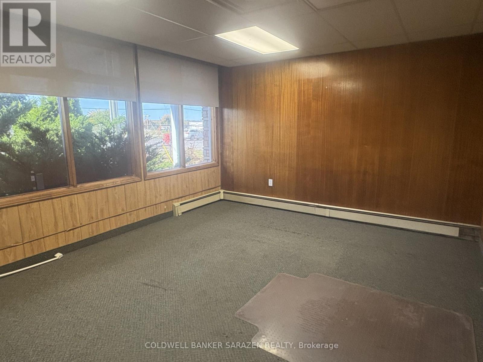 276 Madawaska Boulevard, Arnprior, Ontario  K7S 1R6 - Photo 10 - X12398281