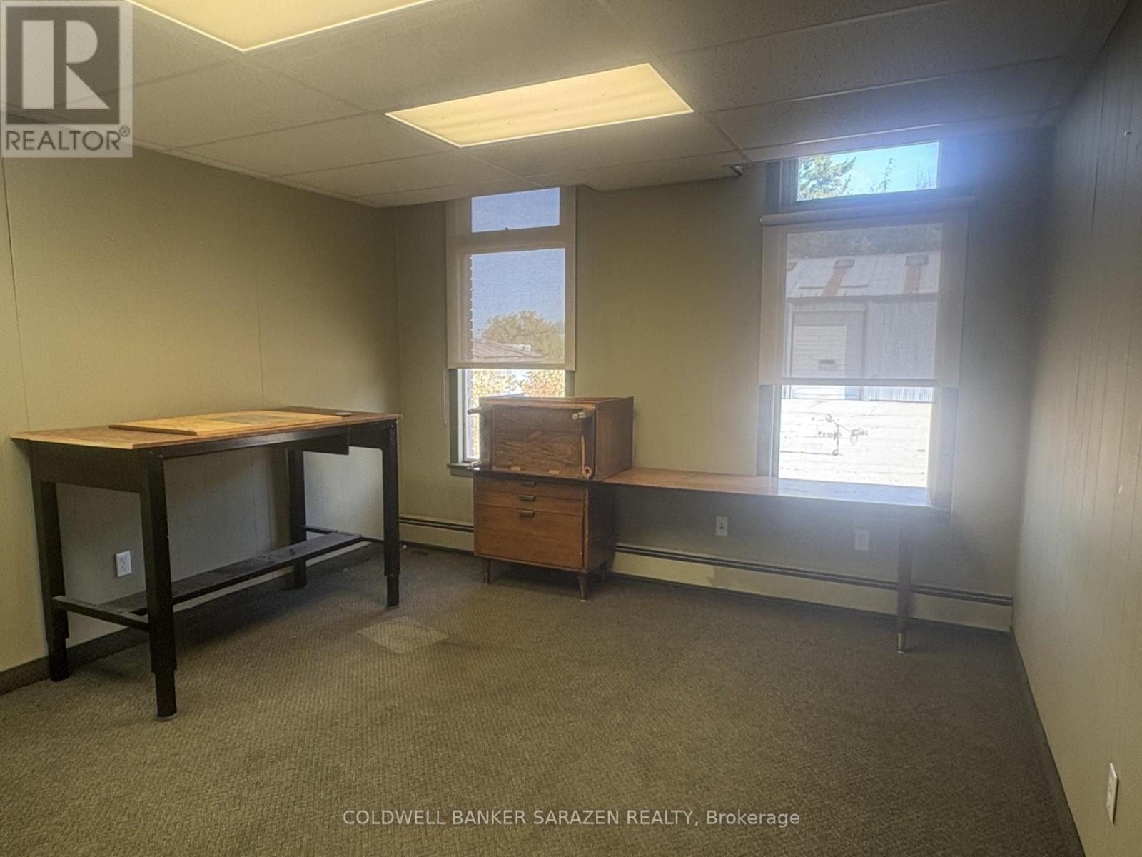276 Madawaska Boulevard, Arnprior, Ontario  K7S 1R6 - Photo 14 - X12398281