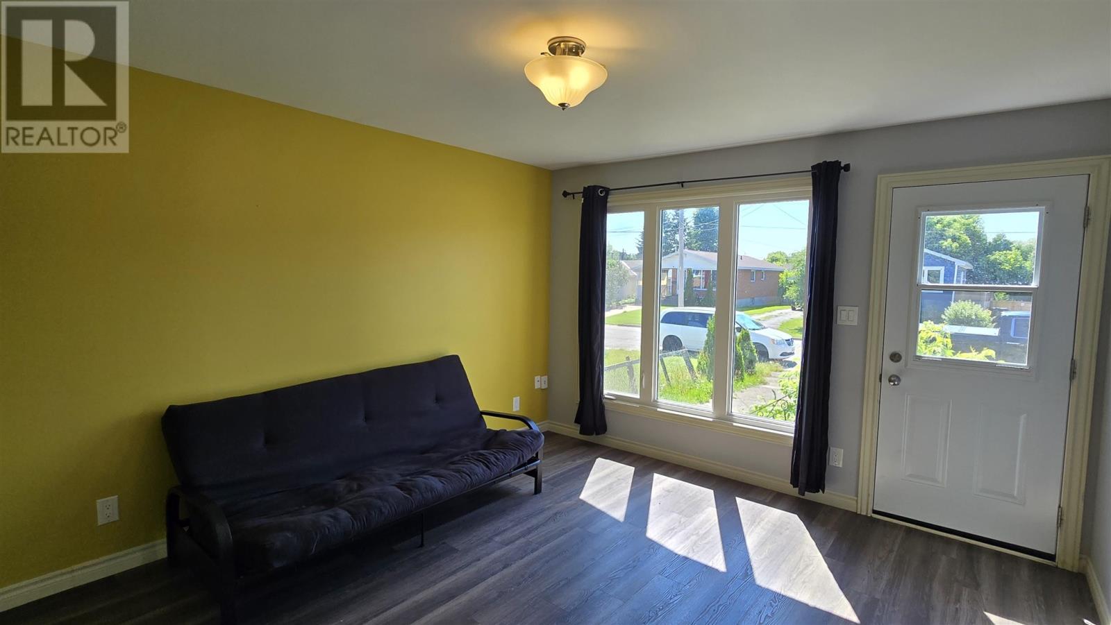 132 Mcfadden Ave, Sault Ste. Marie, Ontario  P6C 4T2 - Photo 5 - SM252612