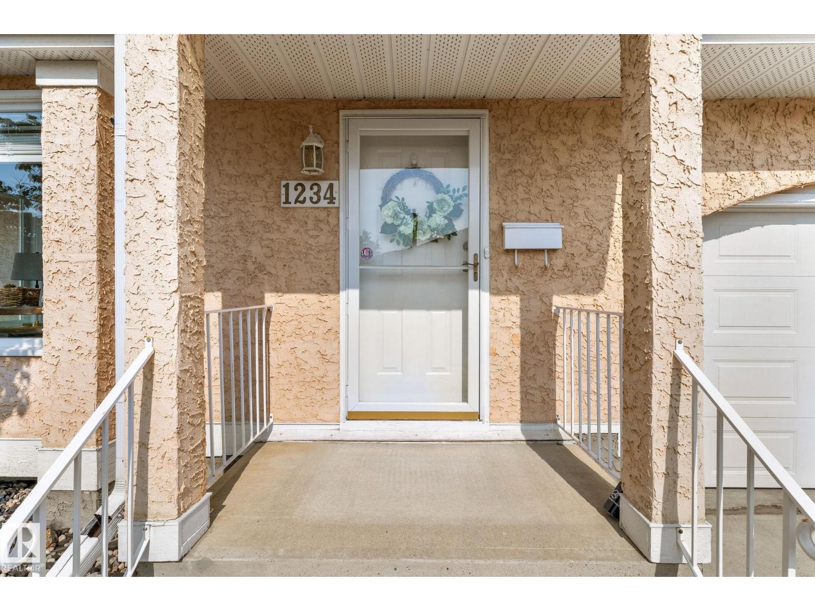1234 105 St Nw, Edmonton, Alberta  T6J 6J9 - Photo 3 - E4457448