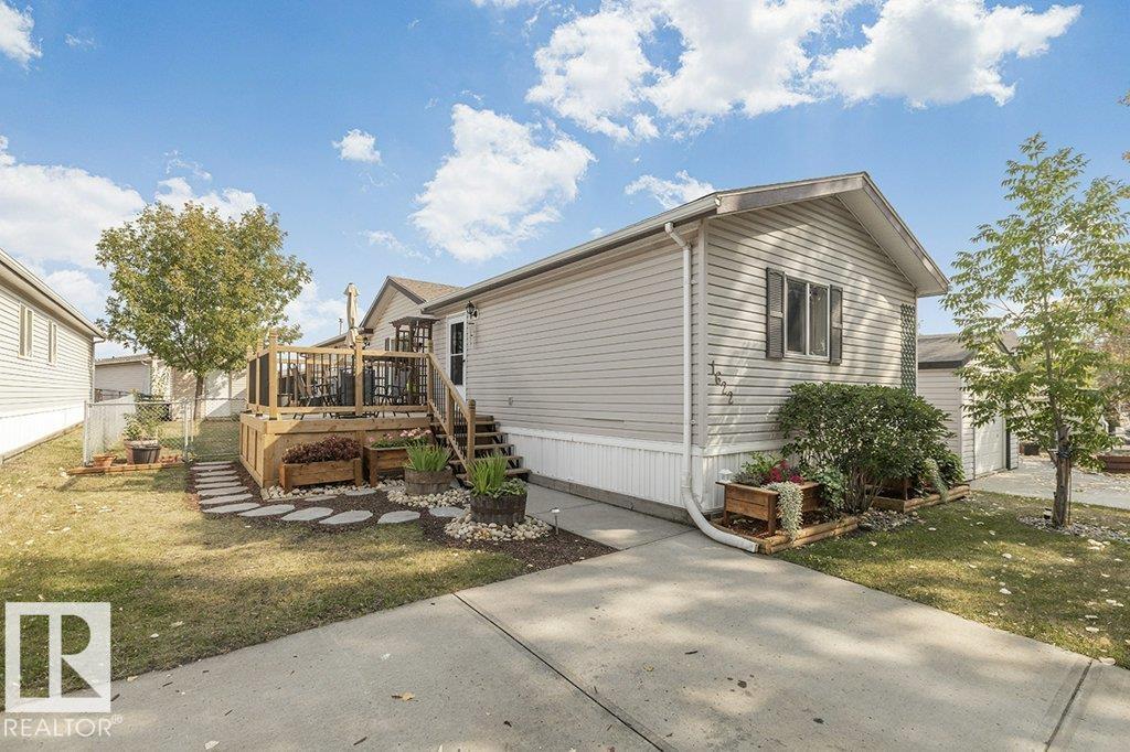 1622 66 AV NW, Edmonton, Alberta