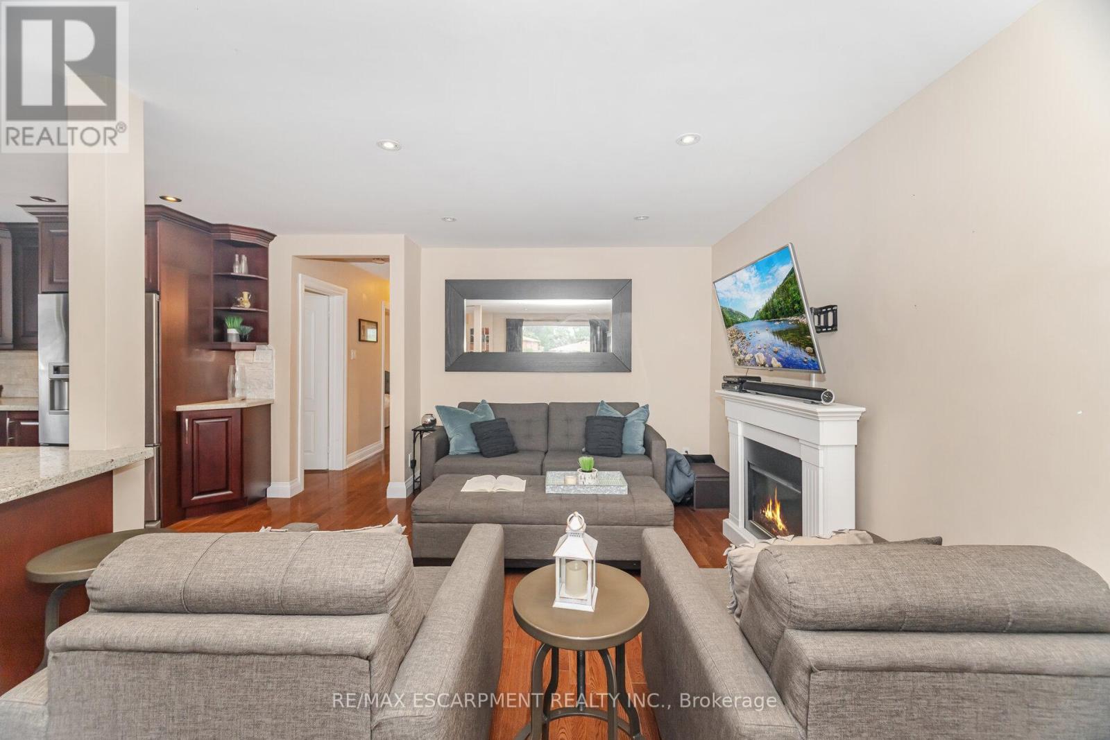 1132 Claredale Road, Mississauga, Ontario  L5G 1T6 - Photo 15 - W12399617