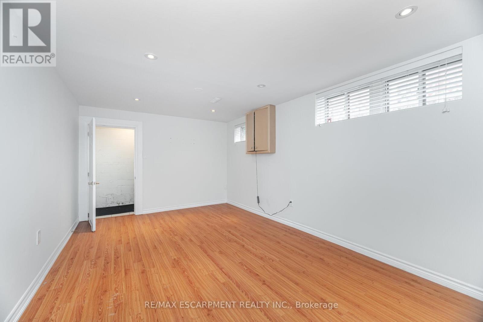1132 Claredale Road, Mississauga, Ontario  L5G 1T6 - Photo 33 - W12399617