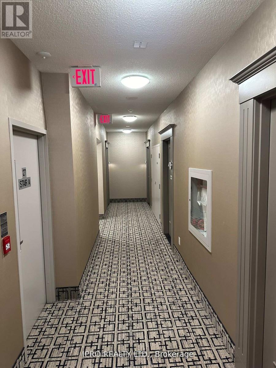 2710 - 225 Webb Drive, Mississauga (City Centre), Ontario  L5B 4P2 - Photo 3 - W12399624