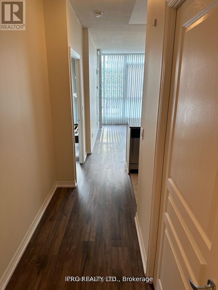 2710 - 225 Webb Drive, Mississauga (City Centre), Ontario  L5B 4P2 - Photo 6 - W12399624