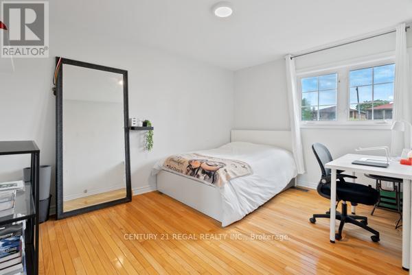 97 Westhampton Drive, Toronto, Ontario  M9R 1Y1 - Photo 10 - W12399669