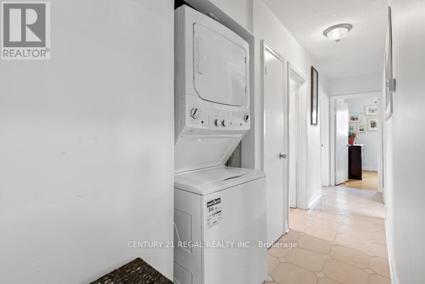 97 Westhampton Drive, Toronto, Ontario  M9R 1Y1 - Photo 14 - W12399669