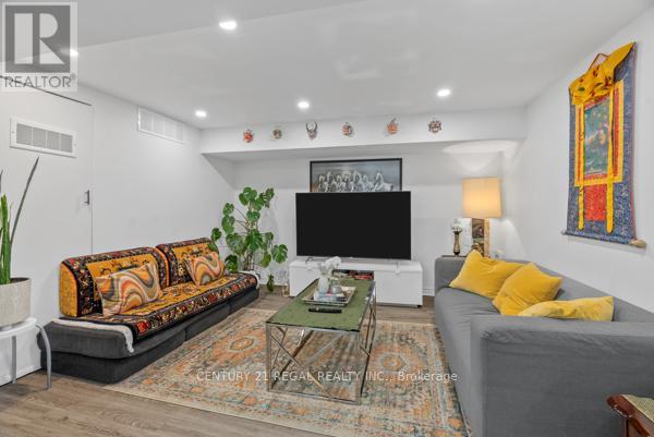 97 Westhampton Drive, Toronto, Ontario  M9R 1Y1 - Photo 27 - W12399669