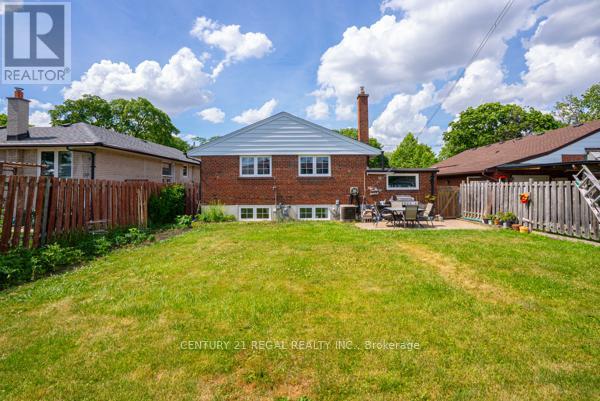 97 Westhampton Drive, Toronto, Ontario  M9R 1Y1 - Photo 29 - W12399669