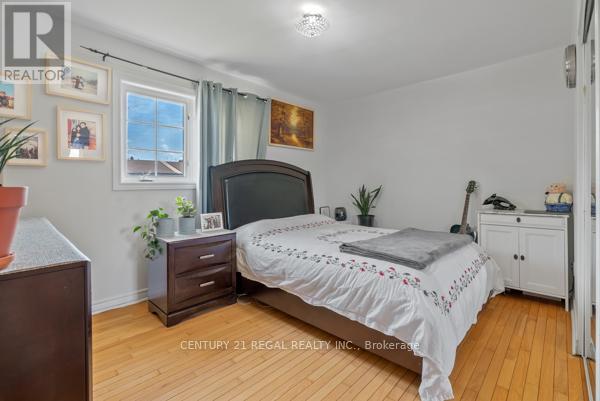 97 Westhampton Drive, Toronto, Ontario  M9R 1Y1 - Photo 7 - W12399669